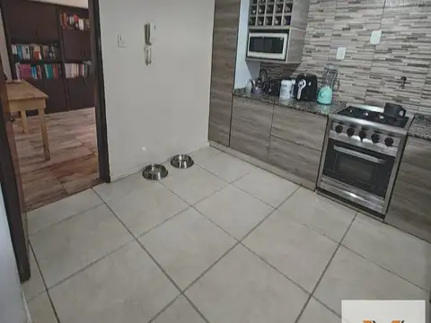 Depto Tipo Casa 6 ambientes con 2 baños