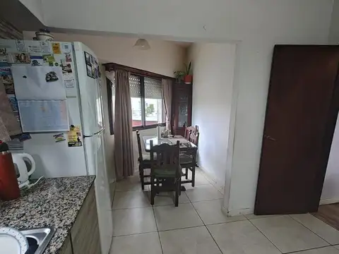 Depto Tipo Casa en Venta de 6 ambientes