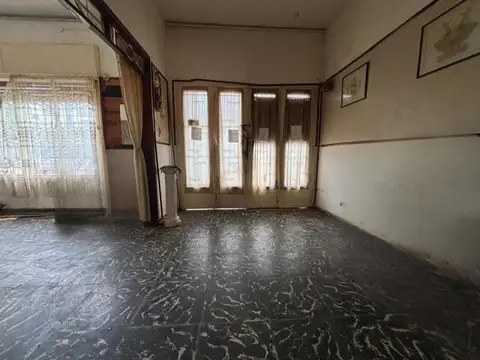 Pergamino 700 , Piso 0