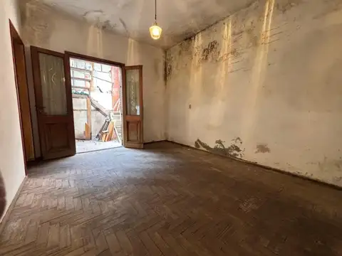 Pergamino 700 , Piso 0