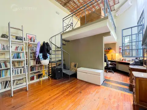 Depto Tipo Casa en Venta 80 años