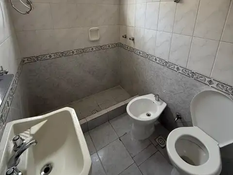 Casa en Alquiler con 1 cochera