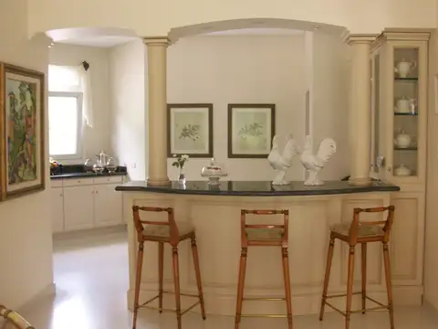 ABRIL CLUB DE CAMMPO..ESPECTACULAR MANSIÓN ESTILO EUROPEO SOBRE  DOS LOTES