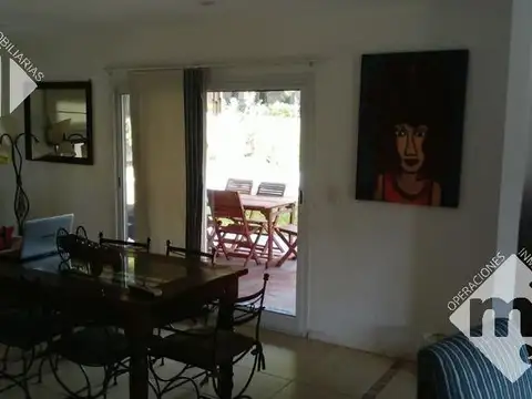 Casa en Venta con 4 cocheras
