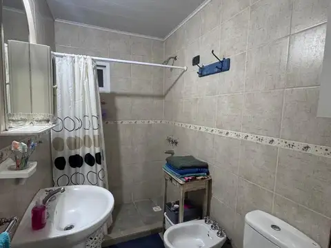 VENTA CASA 3 DORMITORIOS - HUMBOLDT.-