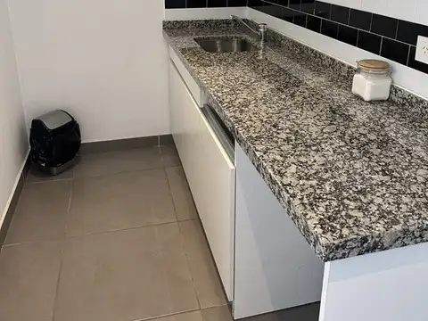Oficina con cochera en venta en Palermo