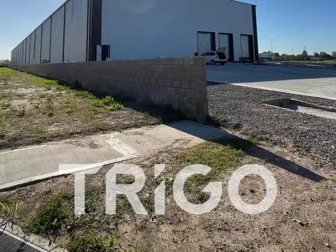 Alquiler y venta deposito industrial en Polo industrial Spegazzini a dos calles con docks, Ezeiza