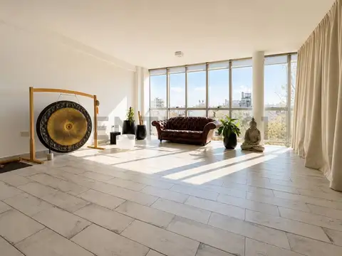 VENTA EXCELENTE OFICINA EN PALERMO HOLLYWOOD SEMIPISO AMPLIA Y LUMINOSA OPORTUNI