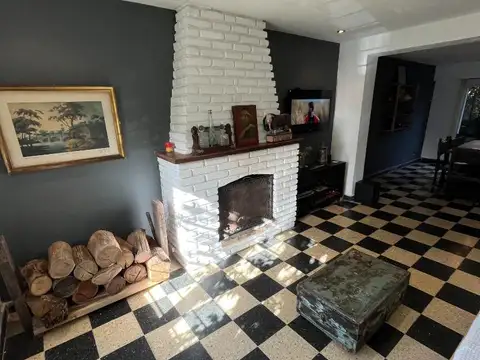 Casa 5 ambientes con 2 baños