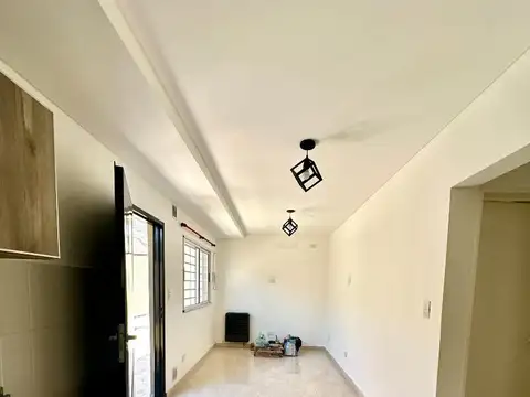 Casa 3 ambientes con 1 baño