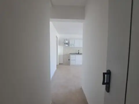 VENTA - Departamento monoambiente con balcón al frente - Luis Agote, Rosario.