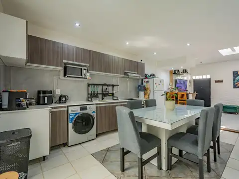 Depto Tipo Casa en Venta de 4 dormitorios