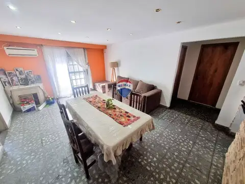 Depto Tipo Casa en Venta de 4 dormitorios