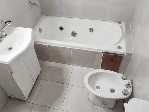 Departamento en Alquiler en Villa Sarmiento, $ 400.000