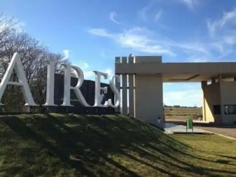 VENTA LOTE BARRIO AIRES DEL NORDESTE UNQUILLO 450M