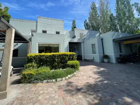 Buenos Aires Golf Country Club, Mayor Irusta 3777