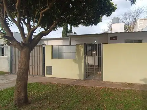 CASA EN VENTA EN PERGAMINO