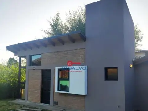 Casa y departamento en Barrio Abedules