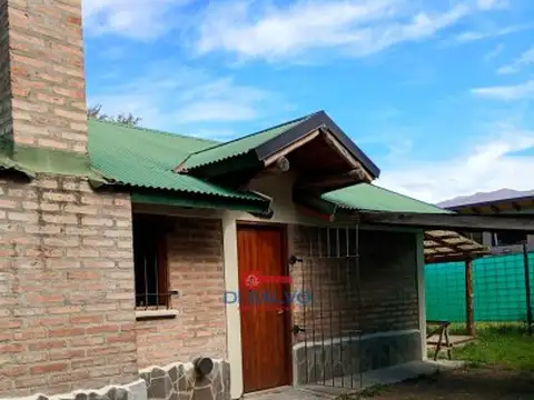 Casa y departamento en Barrio Abedules