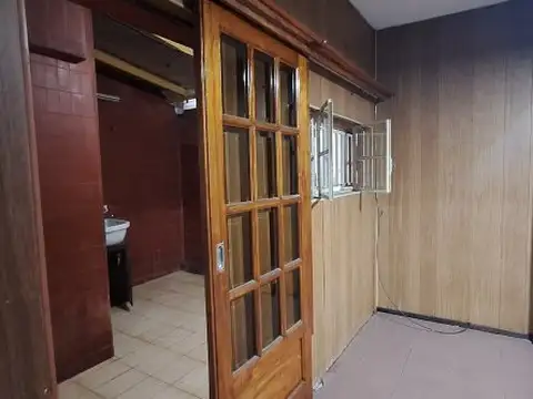 Depto Tipo Casa 6 ambientes con 1 baño