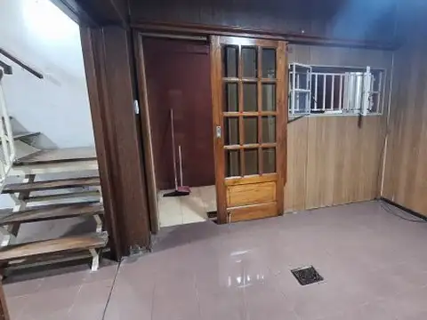 Montevideo 4042 , Piso 0