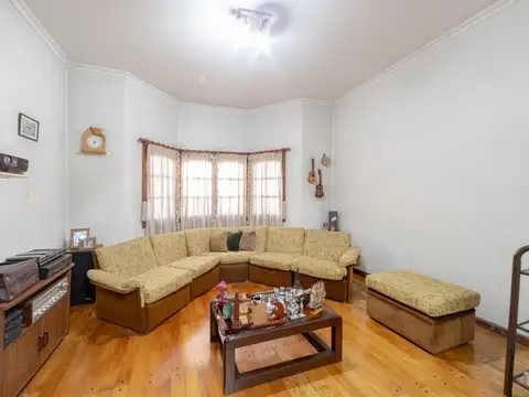 Casa 5 ambientes con 3 baños