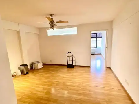 Excelente oficina centro de San Isidro 50 m2 con Cochera