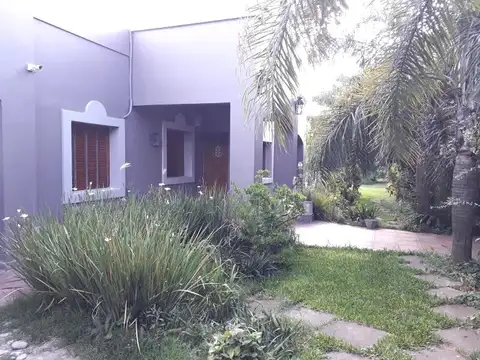 Casa en venta. Gonnet, La Plata