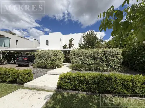 Casa en Alquiler de 3 dormitorios