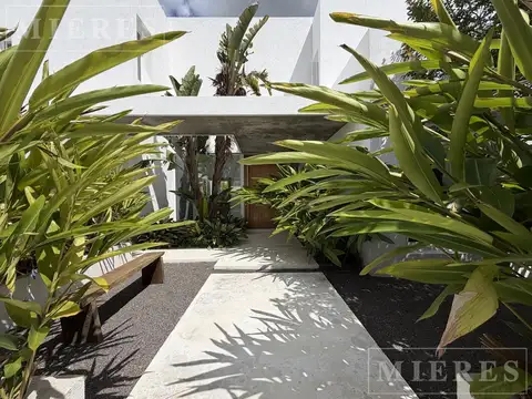 Casa 7 ambientes con 3 baños