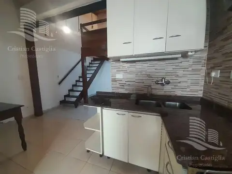 PH de 1 Ambiente y Medio con entre piso en Alquiler en Villa Adelina