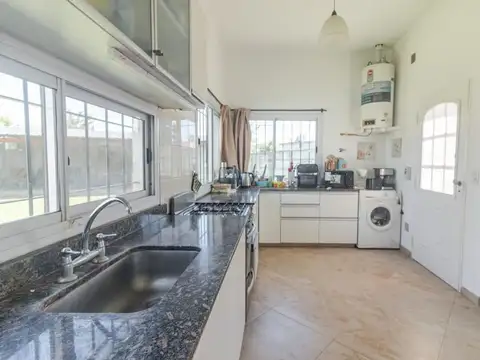 CASA EN VENTA 3 AMB PILAR,PRESIDENTE DERQUI