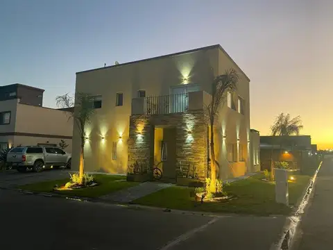 CASA en VENTA CANNING, barrio Casuarinas Premium