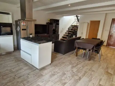 DUPLEX 3 DORM. Y PILETA BARRIO CERRADO LAS TOSCAS