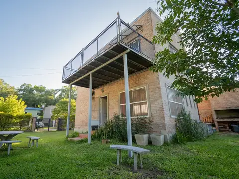 CASAQUINTA DOS DORMITORIOS AMPLIO PARQUE EN RINCÓN