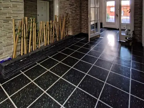 MUY BUEN ESTADO – LUMINOSO – AMPLIO – A MTS AV NAZCA