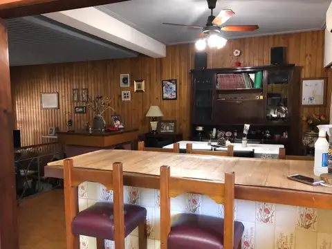 Casa  en Venta ubicado en Quilmes Oeste, Quilmes, G.B.A. Zona Sur - SVN0114_LP583899_1