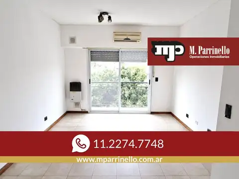 2 ambientes con balcon y cochera - muy luminoso - En Alquiler