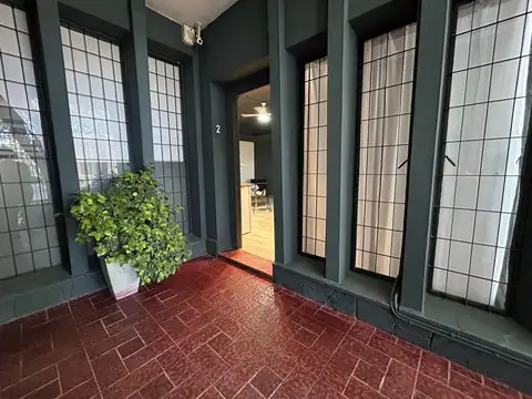 Departamento 8 ambientes con 3 baños