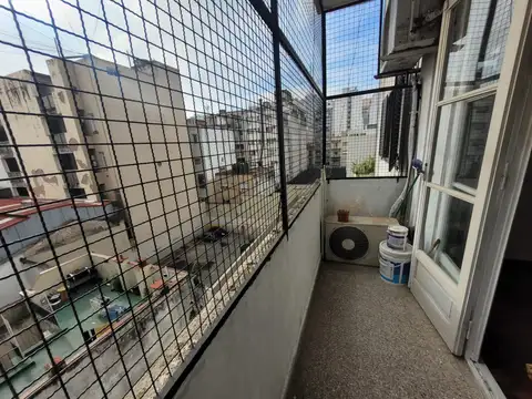 AV BELGRANO 1300, Piso 4