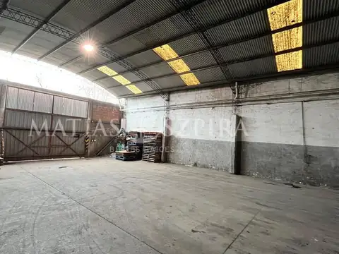 Galpon en Venta 43  mts Fondo