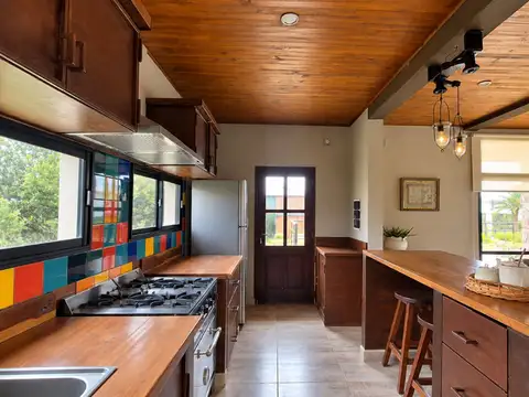 Casa en Venta con 1 cochera