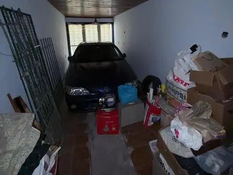 Casa en Venta en Castelar, USD 94.000