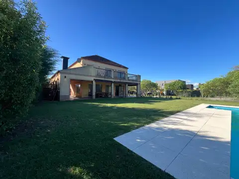 Casa en Venta en Pilar del Este - Santa Guadalupe, USD 219.000