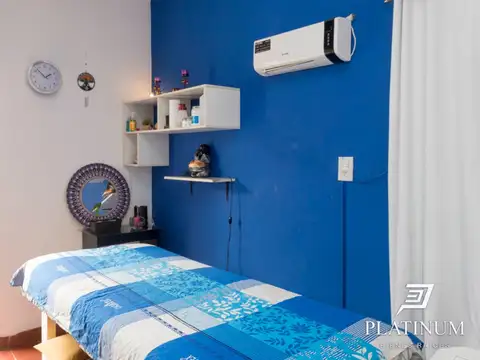 Dos Locales comerciales, PH y consultorio en Venta
