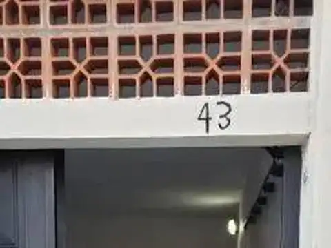 CORDOBA 100, Piso 0