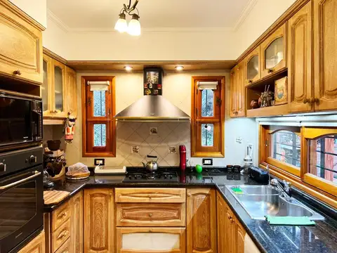Venta Casa Don Bosco 3 ambientes, 2 dorm, 3 baños