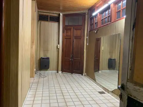 P. H. de 3 amb. 3 baños,  con local, sin expensas