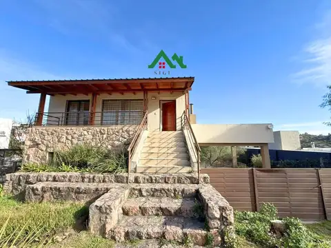Casa en venta en Villa Carlos Paz, 3 dormitorios, pileta y vista a las sierras