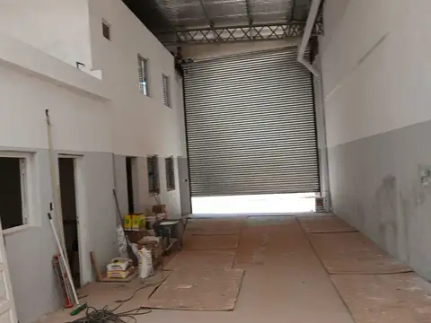 Galpon en Alquiler 16  mts Frente